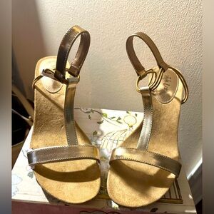NWOT Style & Co Mulan Wedged Sandals